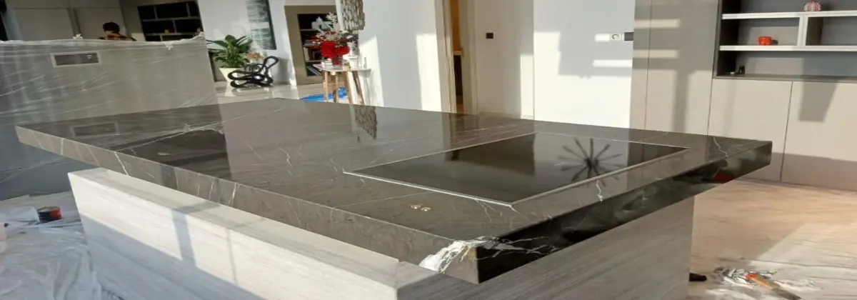 Professional marble polishing and protective sealing of a kitchen countertop in Dubai